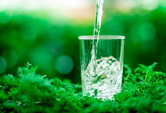 Натуральная питьевая вода